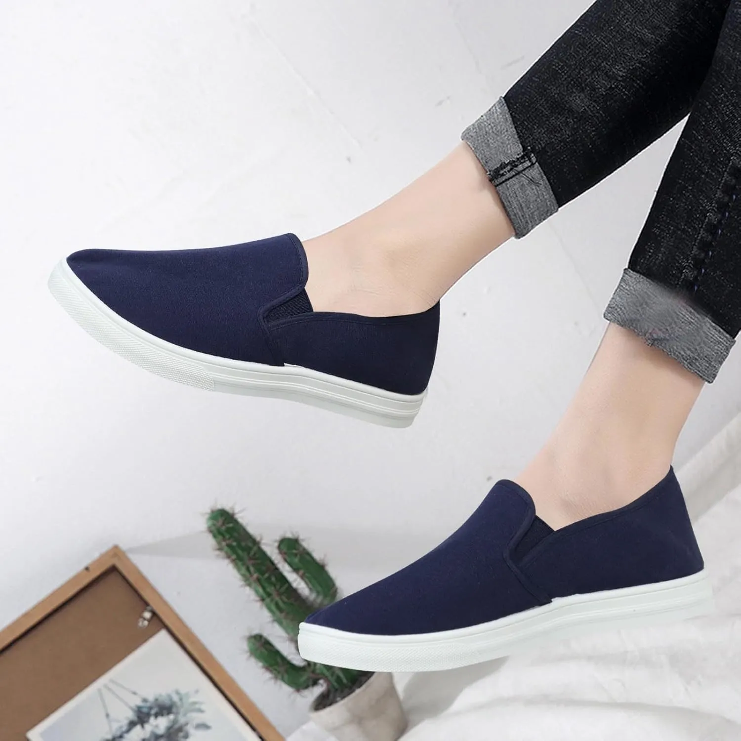 Casual Shoes for Women Wide Width Flat Bottom Loafers for Women Wide Round Toe Flats Comfortable Fashion Walking for Ladies Womens Work Shoes