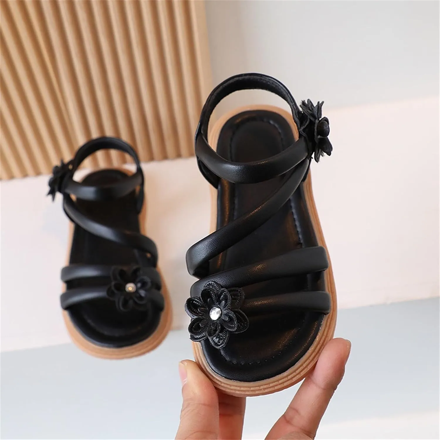 Girl Sandals Strappy Gladiator Comfort Summer Rubber Sole Shoes with Sun Flower Cute Toddler Sandals Brown