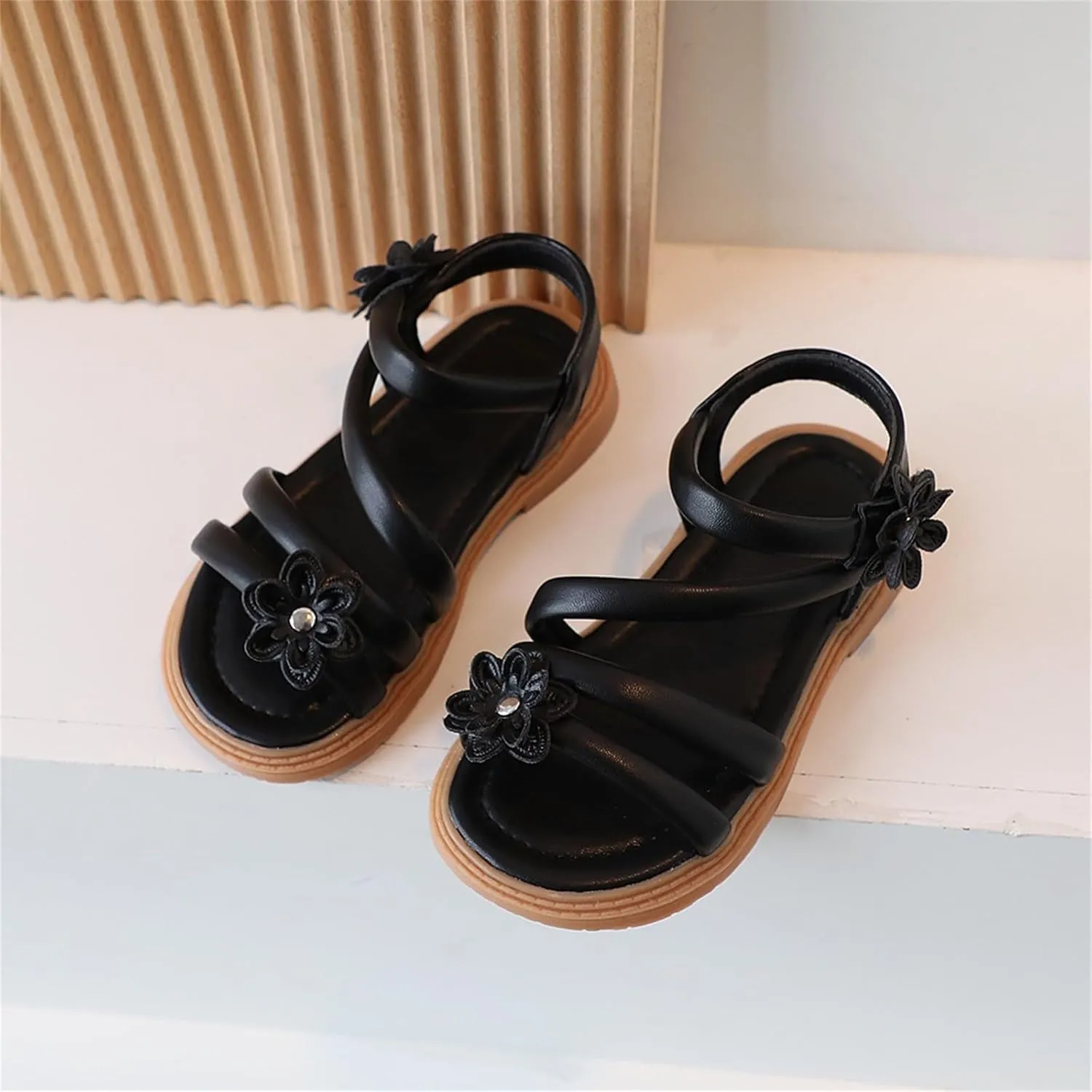 Girl Sandals Strappy Gladiator Comfort Summer Rubber Sole Shoes with Sun Flower Cute Toddler Sandals Brown