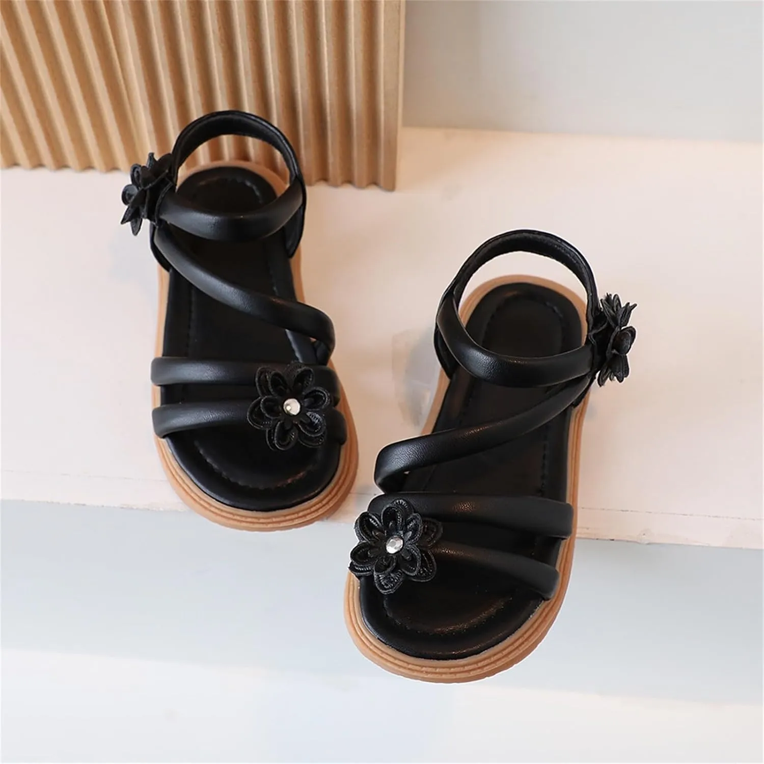 Girl Sandals Strappy Gladiator Comfort Summer Rubber Sole Shoes with Sun Flower Cute Toddler Sandals Brown