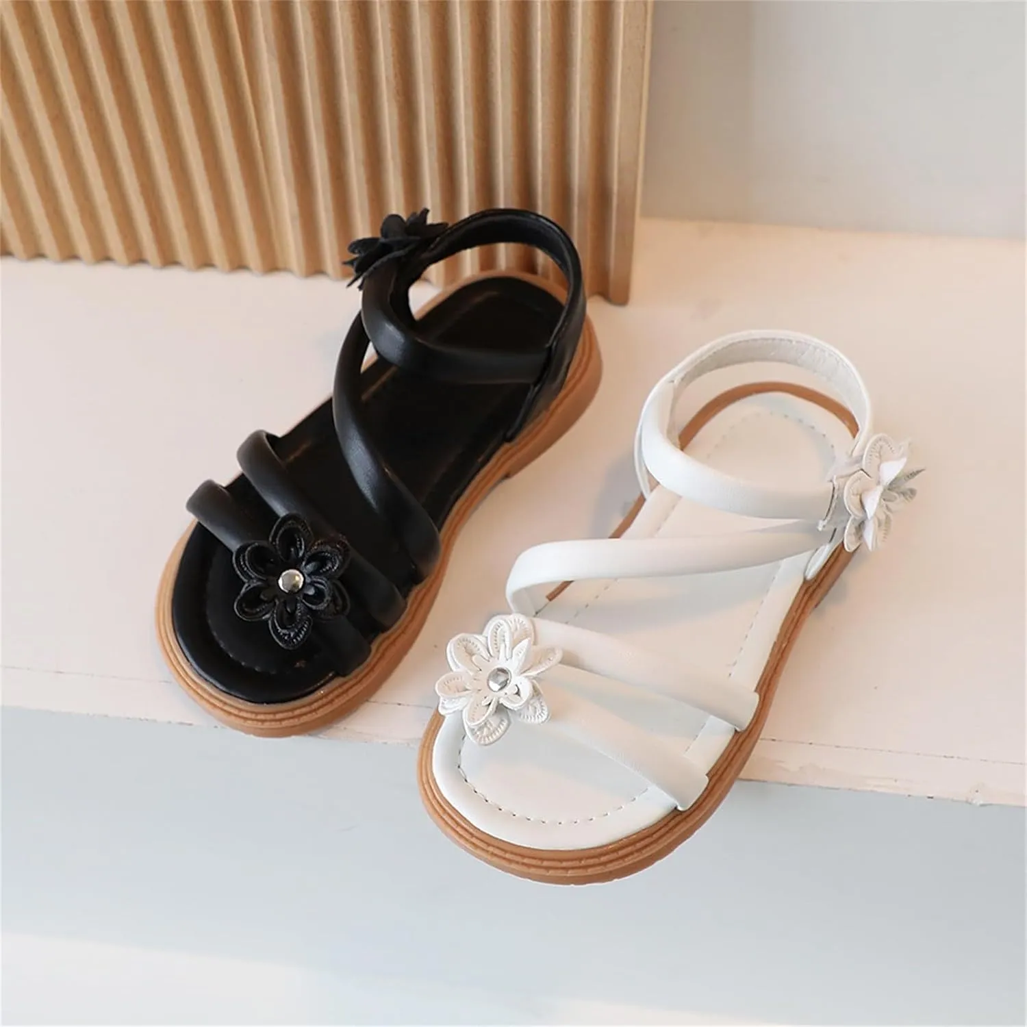 Girl Sandals Strappy Gladiator Comfort Summer Rubber Sole Shoes with Sun Flower Cute Toddler Sandals Brown