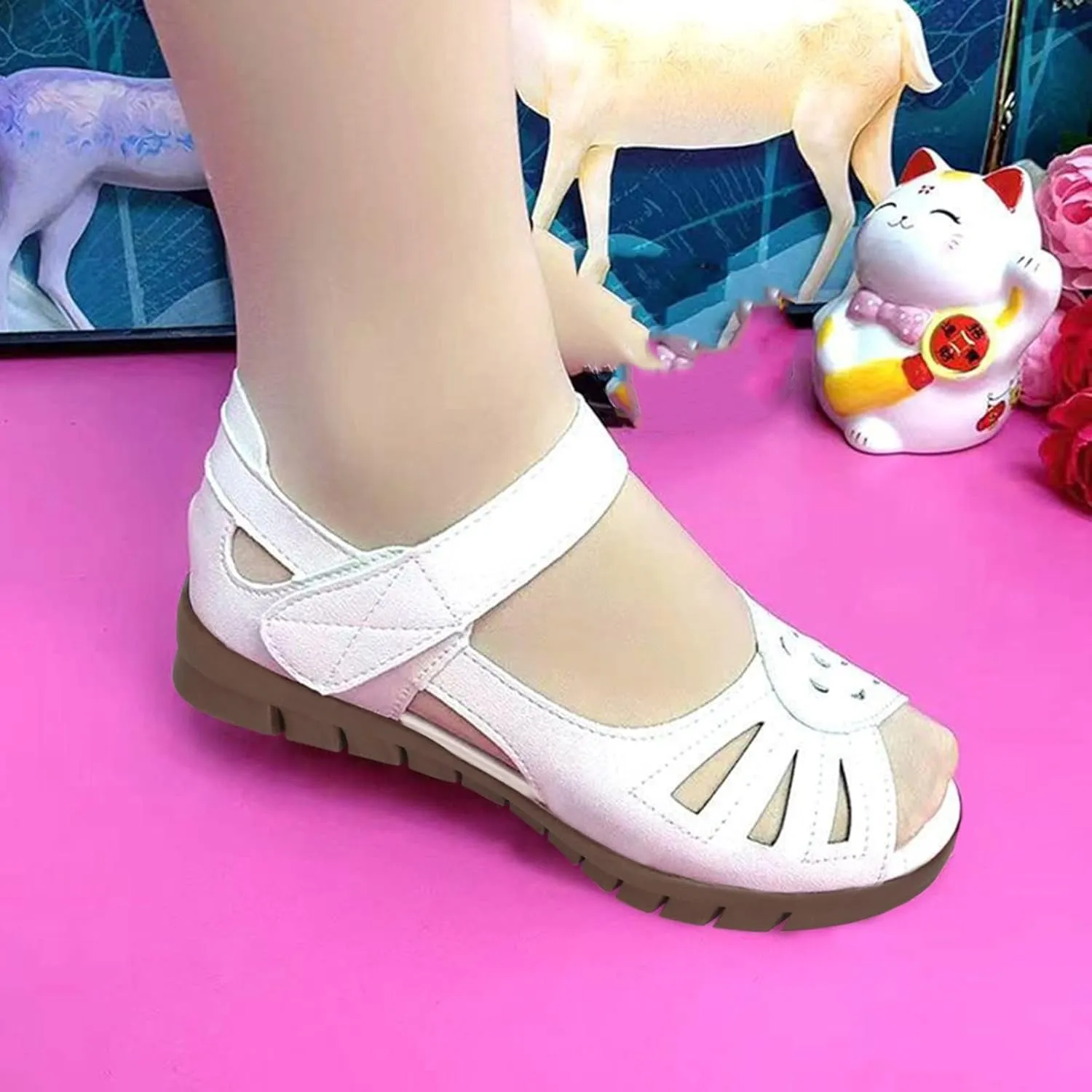 hlysgo Anti-slip Vintage Soft Mom Shoes, Hook-and-loop Wide Width Comfortable Open Toe Casual Loafers Slides