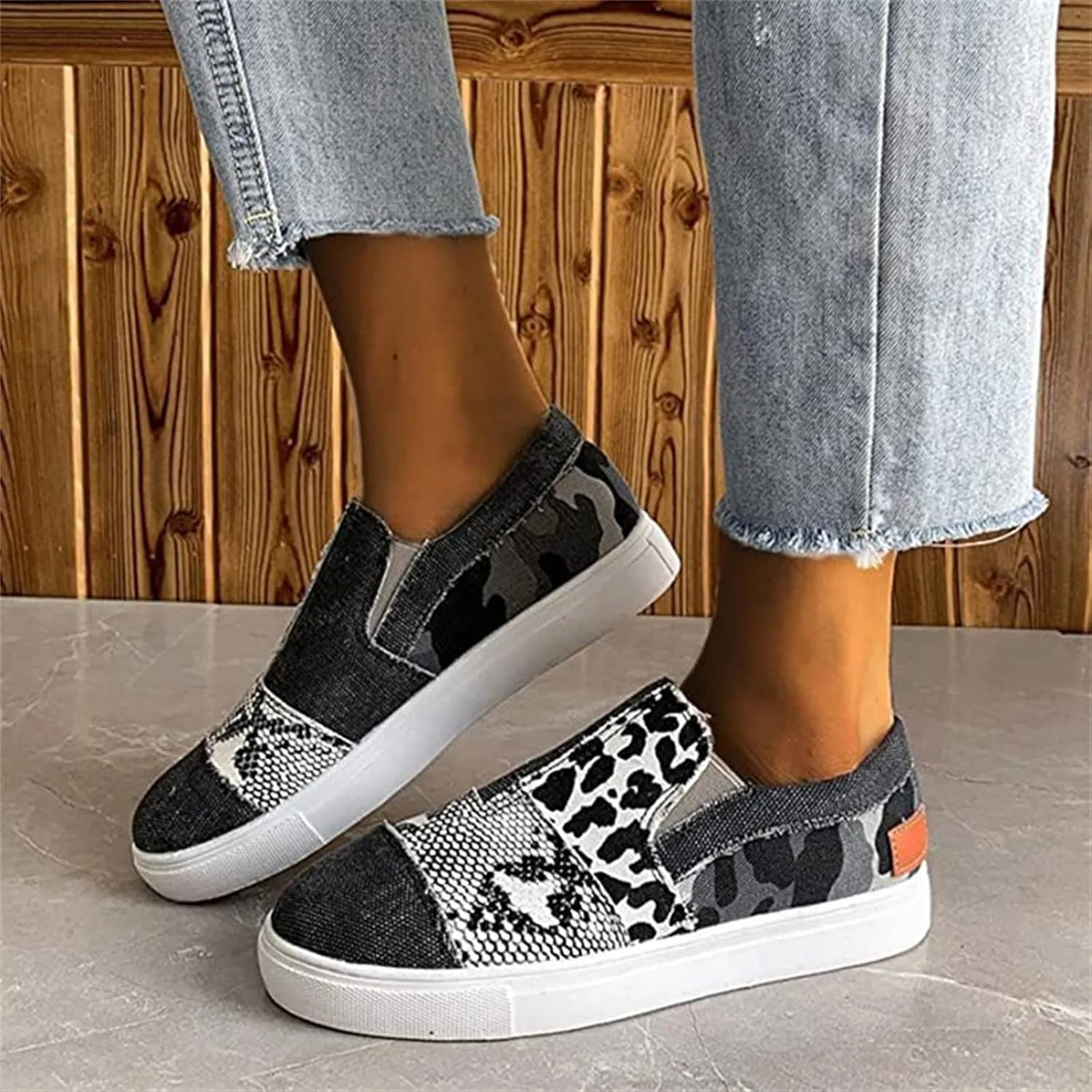Lausiuoe Women's Fashion Sneakers Slip On Canvas Shoes Low Top Non Slip Casual Fall Soft Comfort Walking Flat Loafers