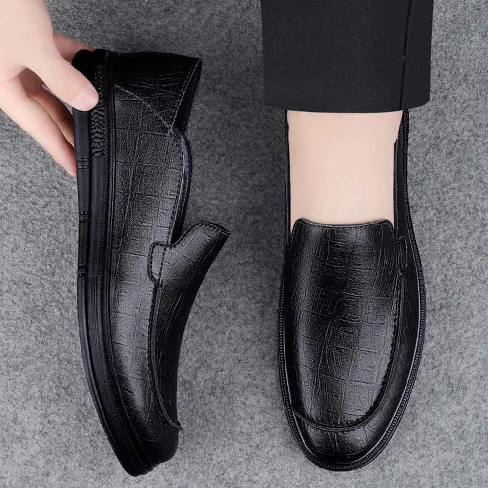 Maylrvjv Men's Casual Slip On Loafers Driving Moccasin Shoes Soft Comfy Walking Daily Leather Shoes
