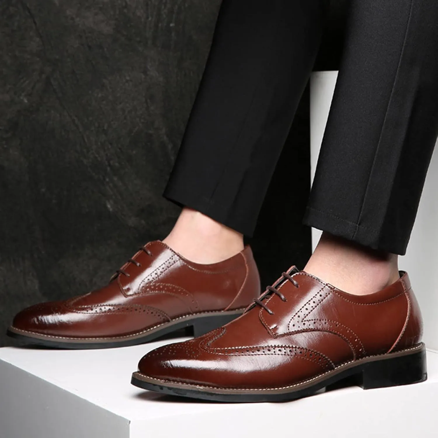 Men's Breathable Oxfords Shoes Casual Wingtip Oxfords Men Arch Support Walking Leather Shoes Supple Business Formal Shoe Retro Dress Brogues Low Heel Lace Up Moatto Leather Derby Shoe