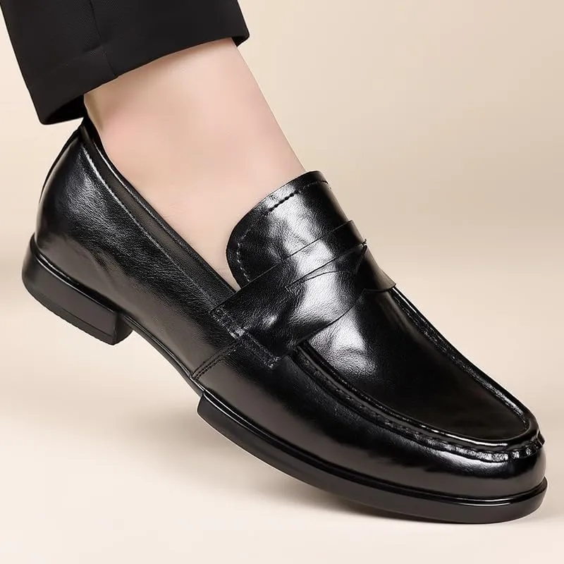 Men's Casual Slip On Leather Loafers Casual Lightweight Soft Non Slip Walking Shoes for Driving Daily Work Office