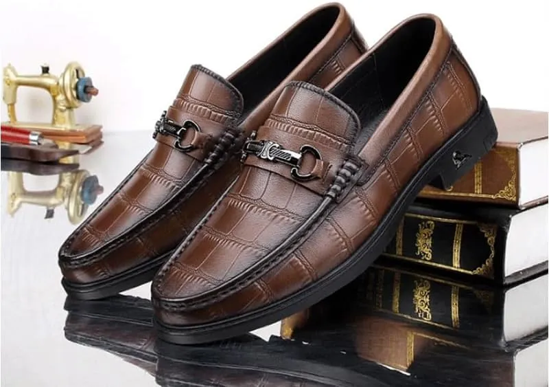 Men's Dress Slip-on Classic Loafers Formal Shoes Two Tone Leather Loafers Shoes Non-Slip Lug Sole