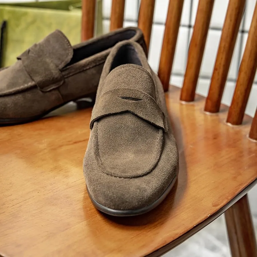 Mens Handmade Leather Slip On Mens Suede Loafers for Business Dinners