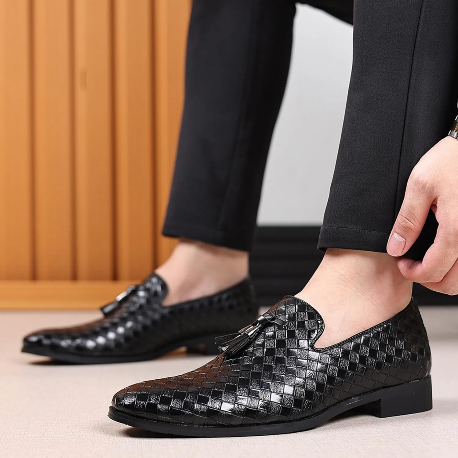 Men's Loafers Dress Shoes Classic Oxfords Comfy Slip-On Flats with Tassels Wedding Party Shoes