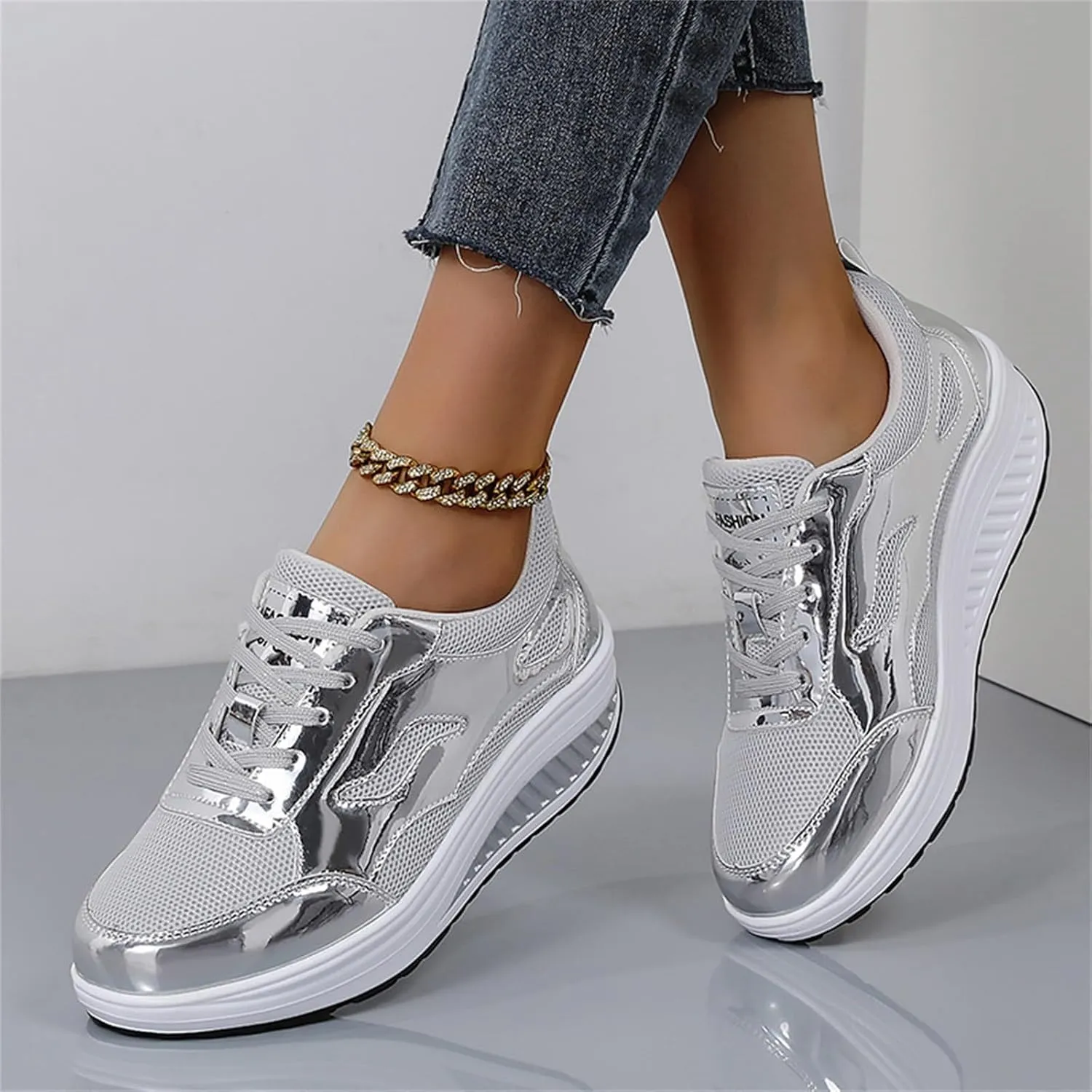 White Platform Sneakers Basketball Shoes Women's Slip on Shoes Slip on Non Slip Low Top Casual Womens Loafers Comfortable Dressy High Top Sneakers for Women