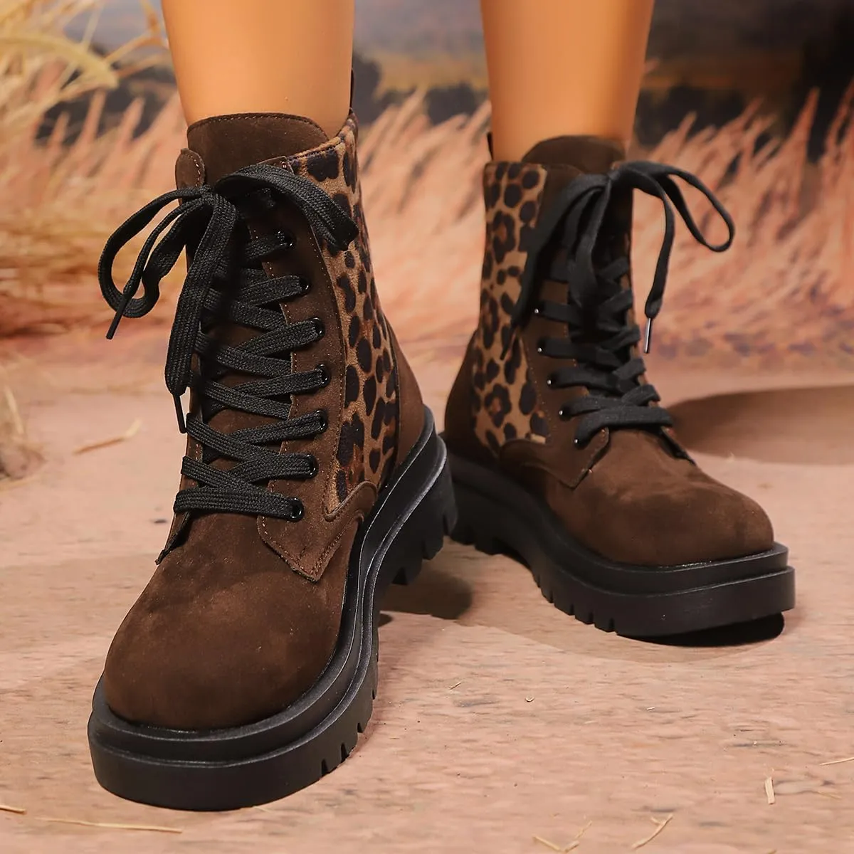 Women Round Toe Combat Ankle Boots Chunky Low Heel Leopard Printed Lace-up Combat Boots Fashion Short Booties