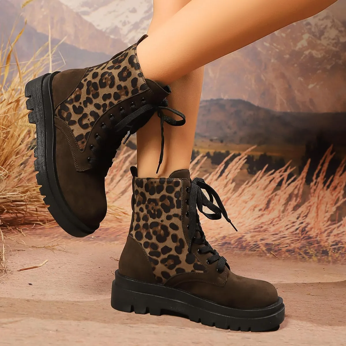 Women Round Toe Combat Ankle Boots Chunky Low Heel Leopard Printed Lace-up Combat Boots Fashion Short Booties