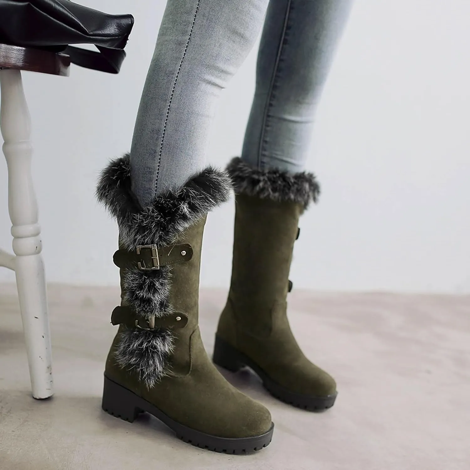 Women's Autumn and Winter Fashion Suede Warm Furry Boots Belt Buckle Thick Soled Mid Calf Large Calf Boots for Women