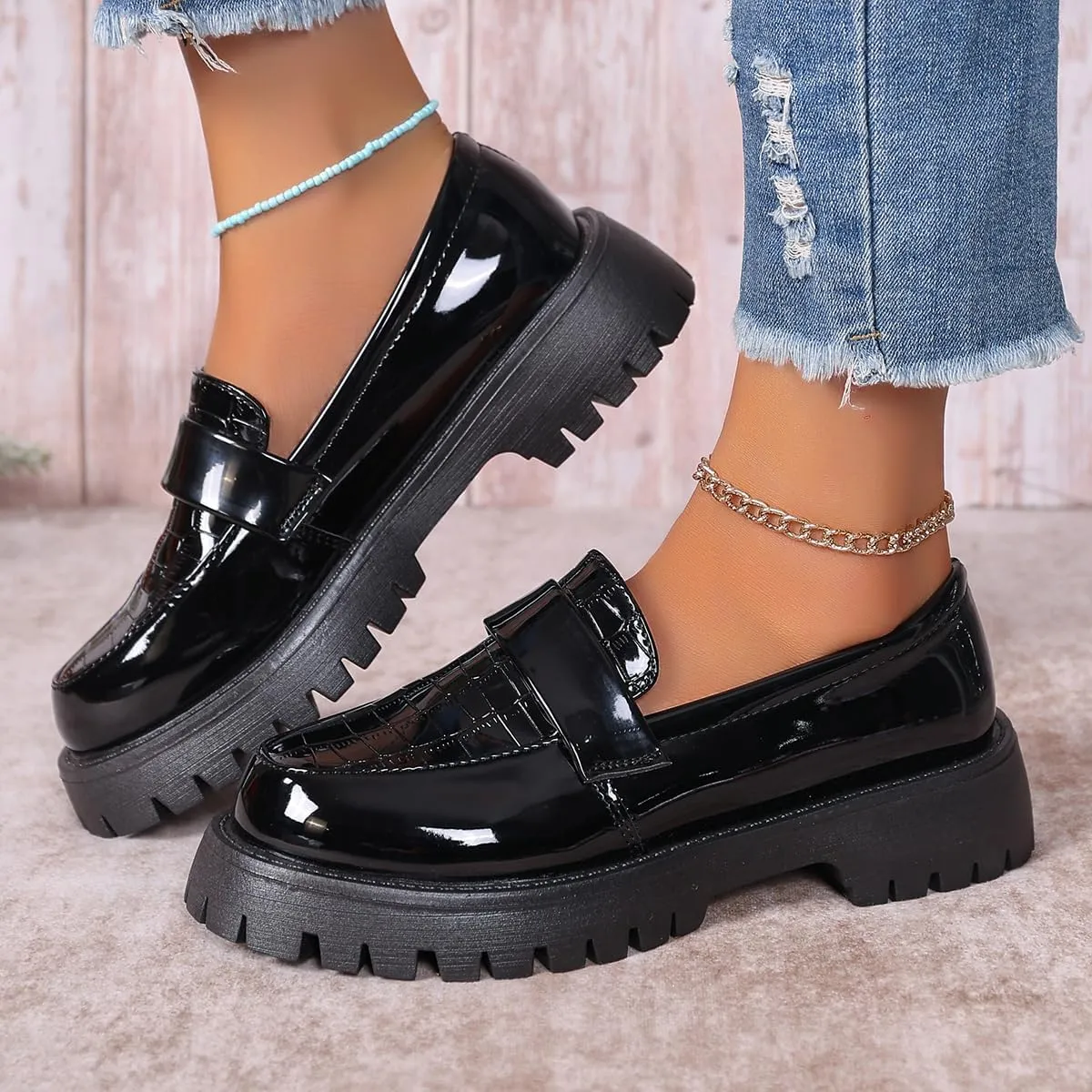 Women's Chunky Platform Loafers Classic Round Toe Lug Sole Business Casual Formal Work Shoes