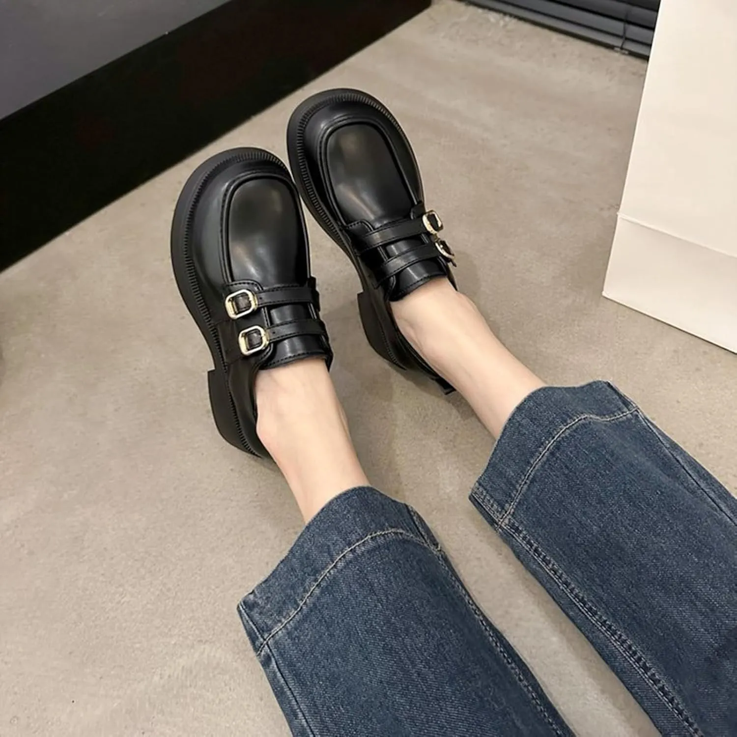 Women's Vintage Loafers with Round Toe, Thick Sole, Chunky Heel - Versatile Slip-On Shoes for Business and Work - Spring/Autumn Fashion